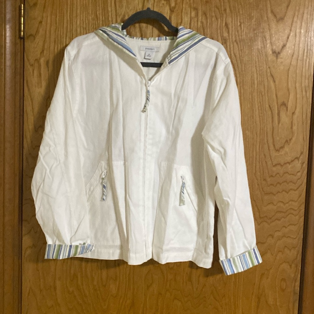 Dress Barn White jacket and plaid details with pockets and a hoodie  Medium